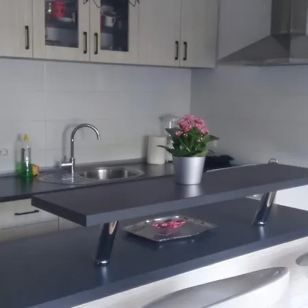 Leona1 Apartman *